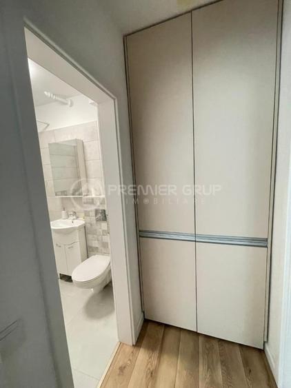 Apartament cu 3 camere în Podu Roș