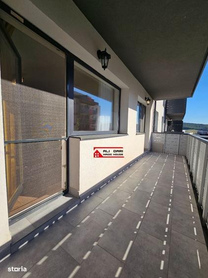 Apartament cu 3 camere decomandat în Baciu