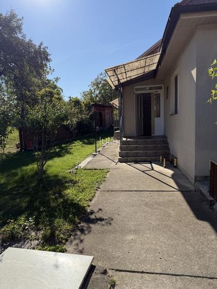 Casa la tara renovata, cu livada si gradina mare Podeni judet CLUJ