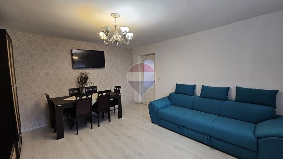 Apartament cu 3 camere semidecomandat, mobilat în Burdujeni