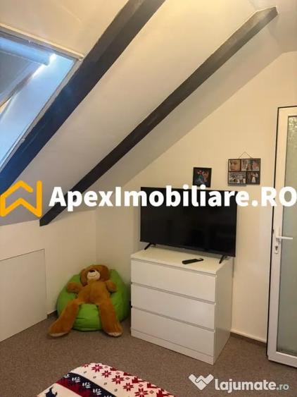 Apartament cu 3 camere semidecomandat în Ozana