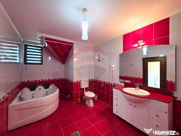 Casă cu 4 camere cu Teren 680 Mp în Spătaru
