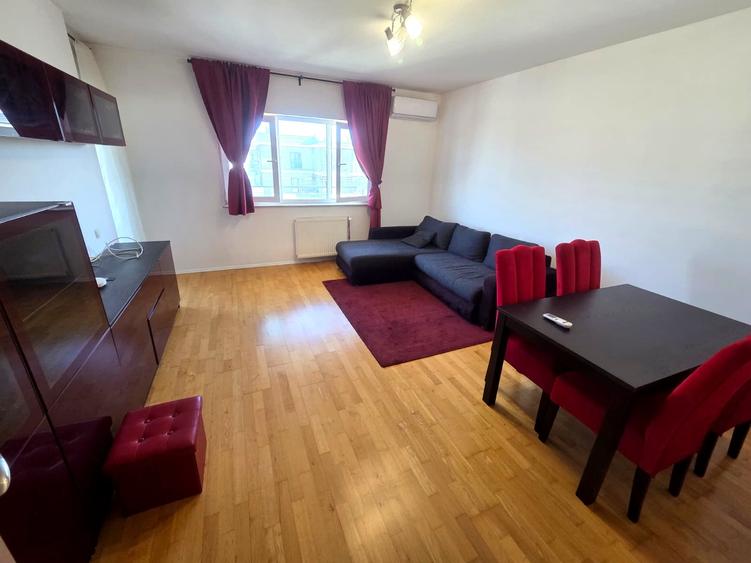 Apartament cu 3 camere decomandat, mobilat în Tei
