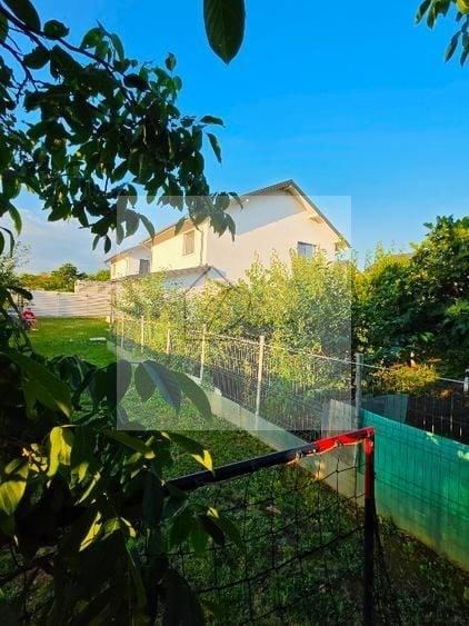 Casă individuală cu 4 camere cu Canalizare în Berceni