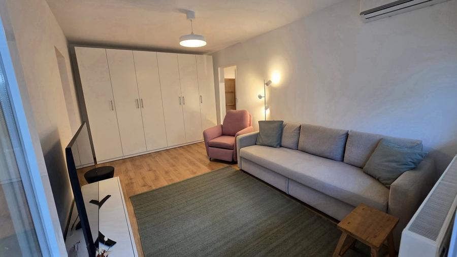 Apartament cu 2 camere semidecomandat în Titan