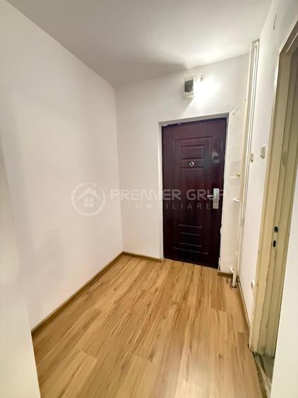 Garsonieră decomandată în Podu Roș