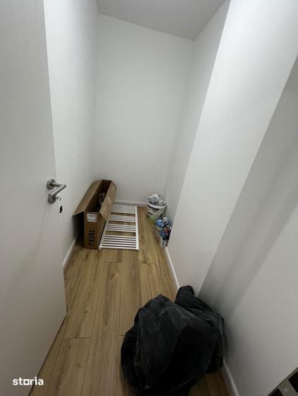 Apartament cu 3 camere semidecomandat în Florești — fotografia 1