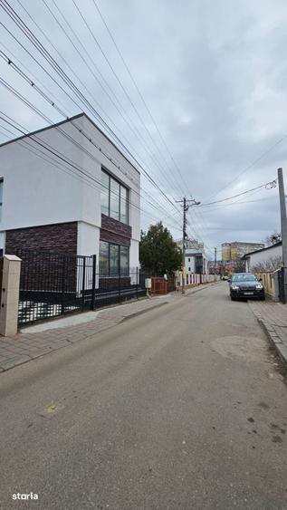 Casă cu 3 camere în Tătărași