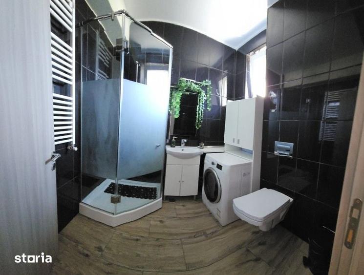 Casă cu 5 camere cu Teren 230 Mp în Balotești