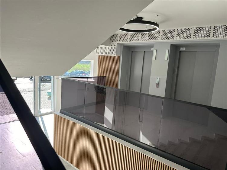 Apartament cu 2 camere semidecomandat, mobilat în Exterior Sud