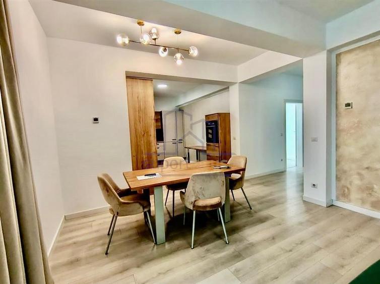 Casă cu 4 camere cu Teren 450 Mp în Albert
