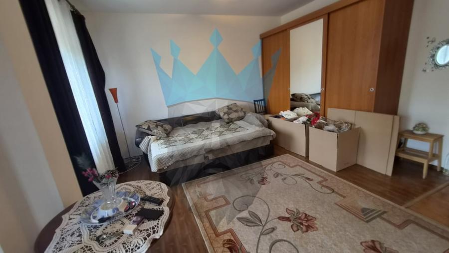 Garsonieră decomandată, mobilată în Jiului
