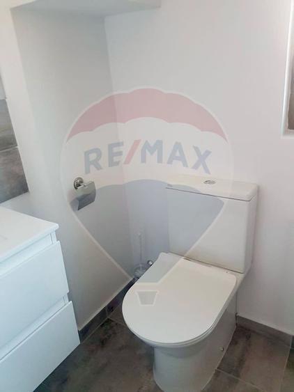 Apartament in zona Centrala, et.1, curte privata. - 8