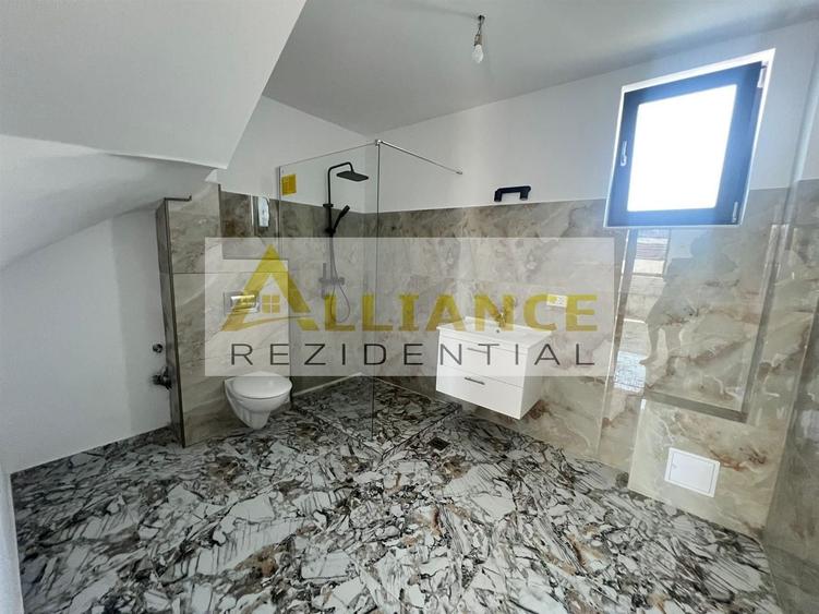 Casă individuală cu 4 camere decomandat cu Canalizare în Berceni