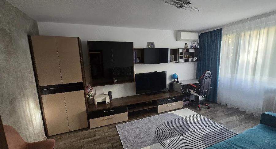 Apartament cu 2 camere decomandat în Valea Oltului