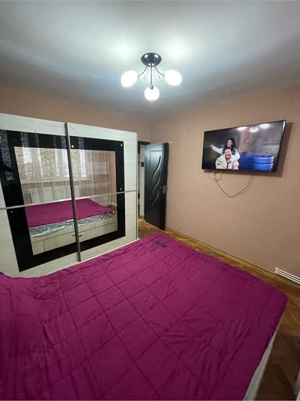 Apartament cu 2 camere semidecomandat în Siret