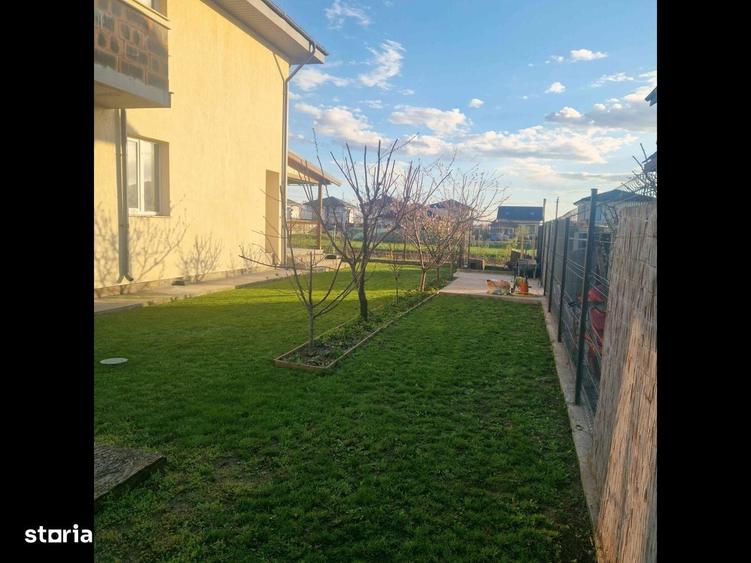Casă cu 4 camere în Berceni