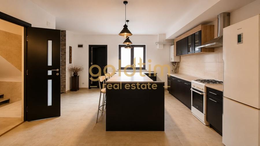 Duplex cu 6 camere cu Canalizare în Domnești