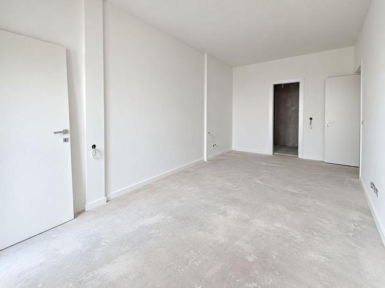 Apartament cu 4 camere decomandat, mobilat în Pipera