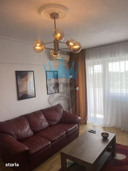 Apartament cu 3 camere în Tineretului