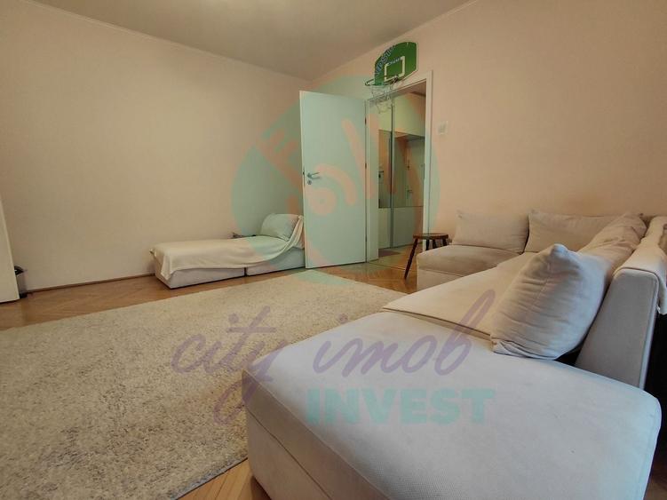 Apartament cu 3 camere semidecomandat, mobilat în Câmpia Libertății