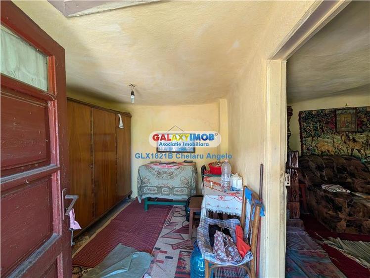 Casă cu 3 camere cu Teren 3000 Mp în Lipia