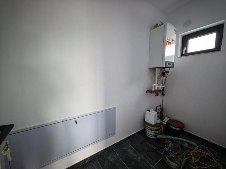 Casă individuală cu 3 camere cu Canalizare în Lunca Cetățuii