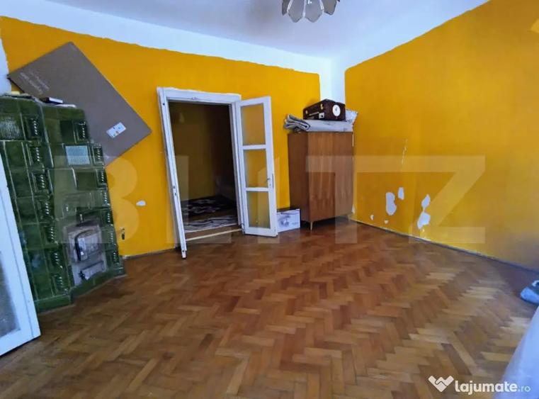 Casă cu 3 camere cu Teren 100 Mp în Central