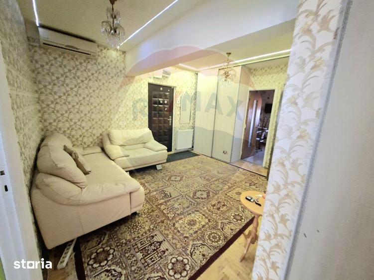 Apartament cu 3 camere decomandat, mobilat în Central