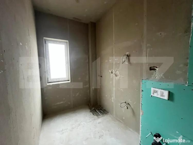 Apartament cu 2 camere semidecomandat în Soarelui