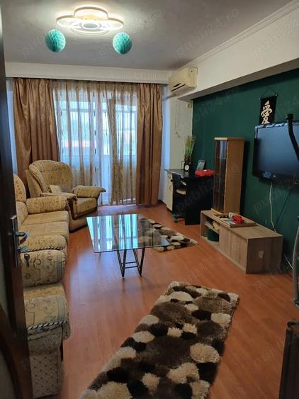Apartament cu 3 camere decomandat în Albota