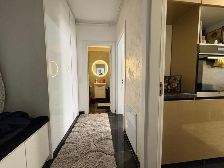 Apartament cu 2 camere decomandat în Berceni