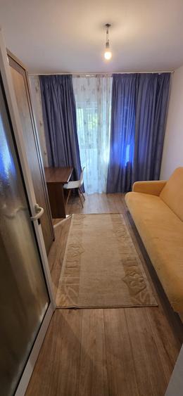 Apartament cu 3 camere decomandat în Oancea