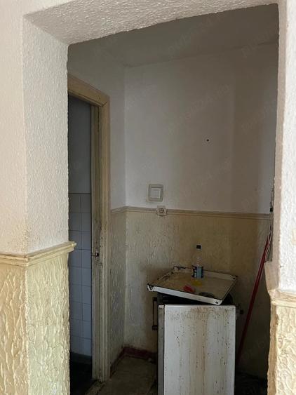 Apartament cu 3 camere decomandat în Sud