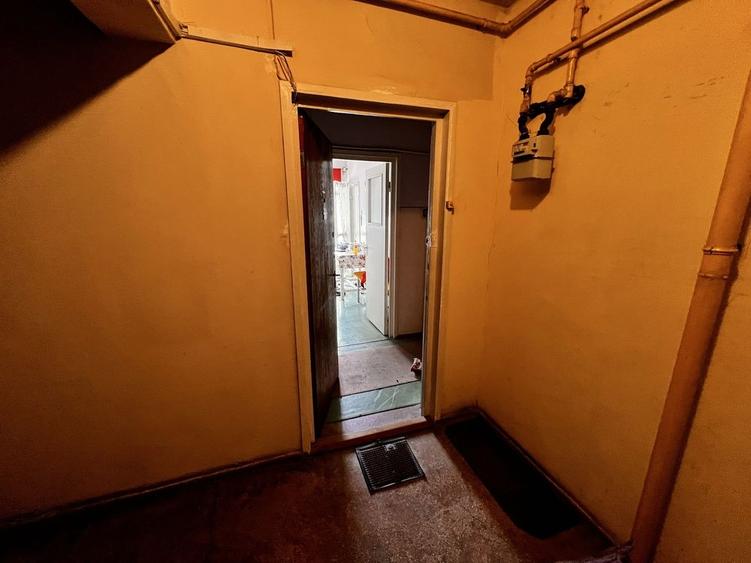 Apartament cu 3 camere decomandat în Griviței