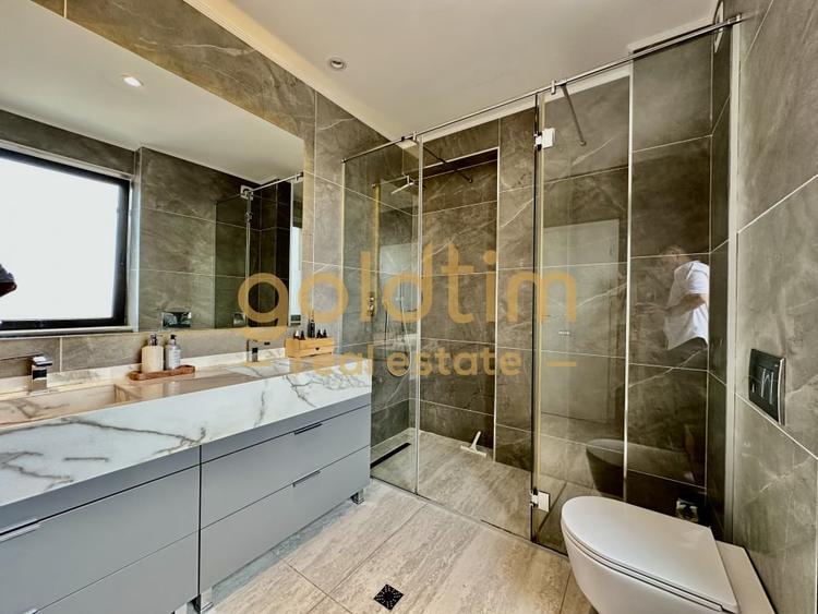 Penthouse cu 4 camere decomandat, mobilat în Pipera