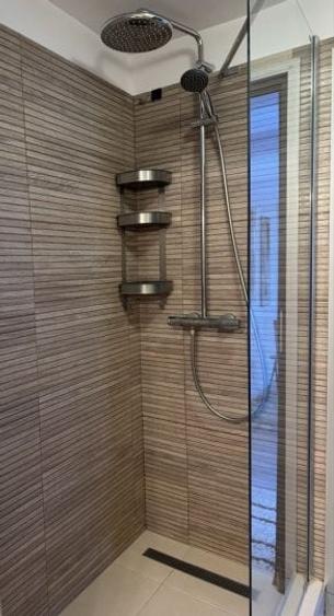 Apartament cu 2 camere decomandat, mobilat în Calea Călărașilor