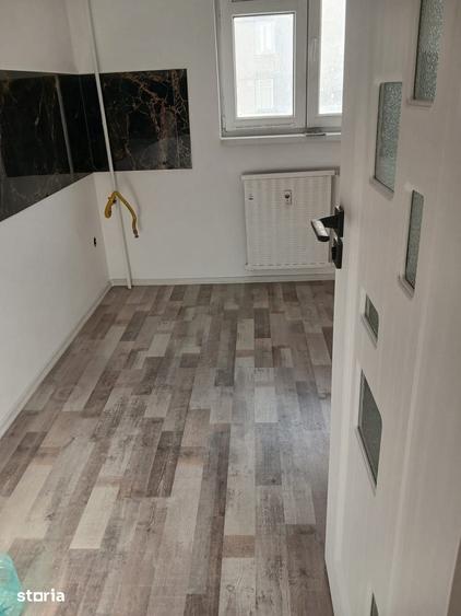 Apartament cu 3 camere decomandat în Militari