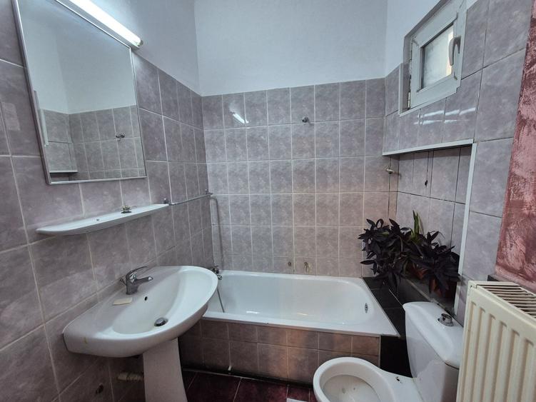 Apartament cu 2 camere semidecomandat, mobilat în Unirii