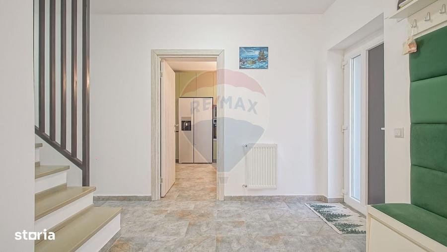 Casă cu 4 camere cu Teren 293 Mp în Central