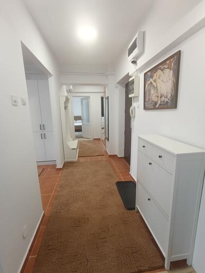 Apartament cu 3 camere decomandat în Popoveni