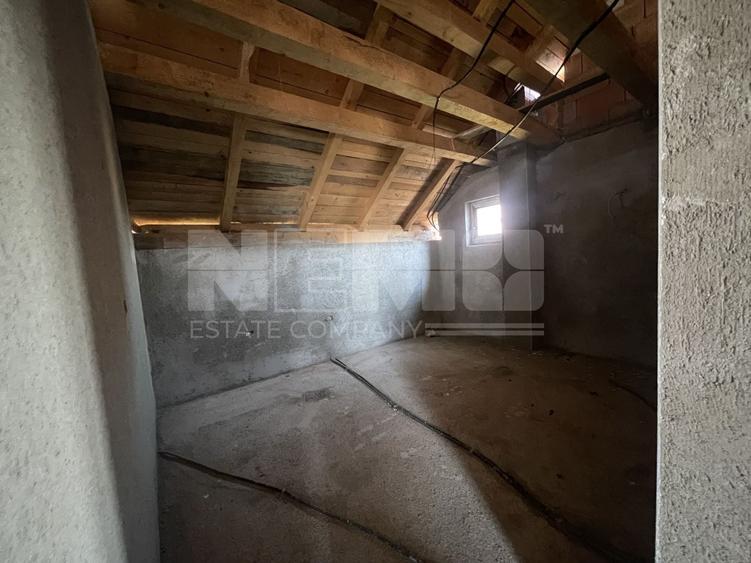 CASA LA ROSU DIN CARAMIDA + GARAJ I 12,5 ARI I VICOV DE SUS I - 8