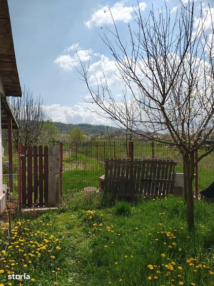 Casă cu 3 camere cu Teren 2370 Mp în Mihăești