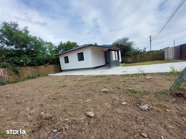 Casă cu 3 camere cu Teren 300 Mp în Central