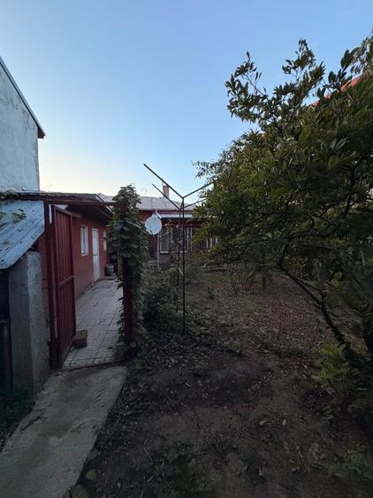 Casă cu 3 camere cu Teren 400 Mp în 1 Mai