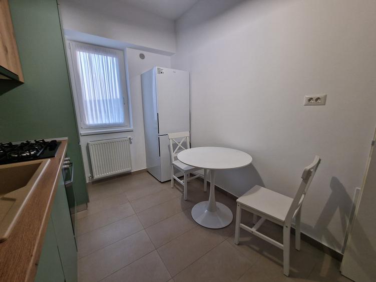 Garsonieră decomandată în Podu Roș