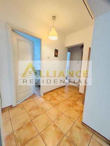 Apartament cu 3 camere decomandat, mobilat în Tineretului