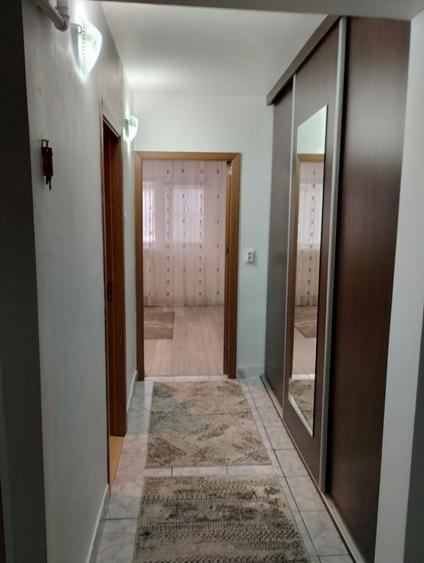 Apartament cu 2 camere decomandat în Geamăna