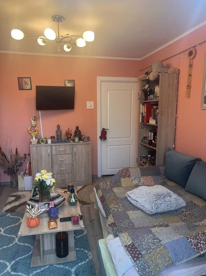 Apartament cu 2 camere decomandat în Între Lacuri