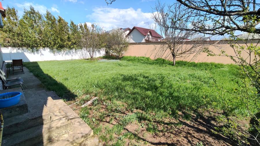 Casă individuală cu 6 camere cu Canalizare în Glina